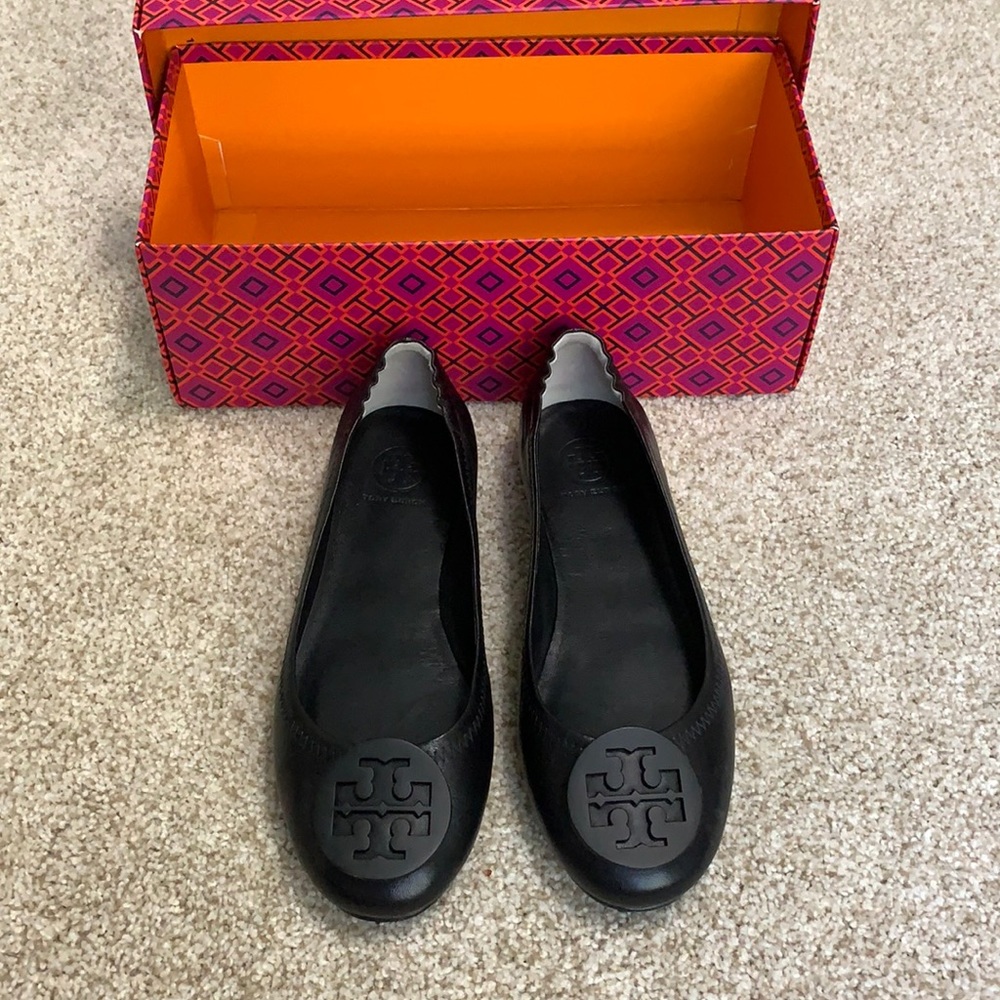 Tory Burch Minnie Travel Ballet flats with logo.  Size 6.5 in black.